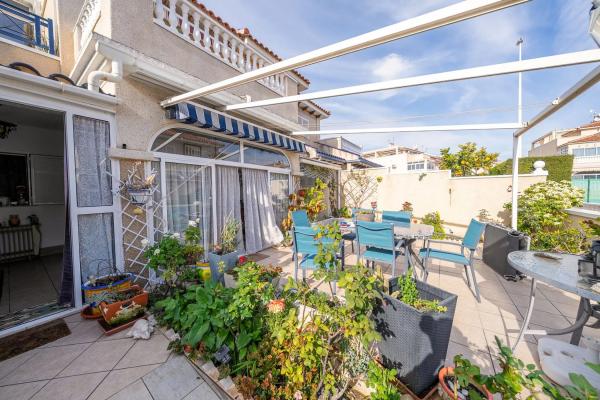 Venta de piso en Calle Pino Piñonero, 1, Orihuela
 photo 3