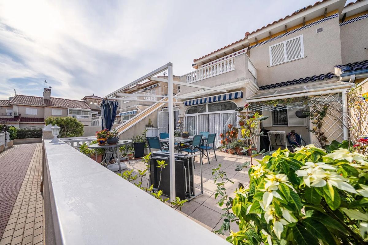 Venta de piso en Calle Pino Piñonero, 1, Orihuela
photo 4