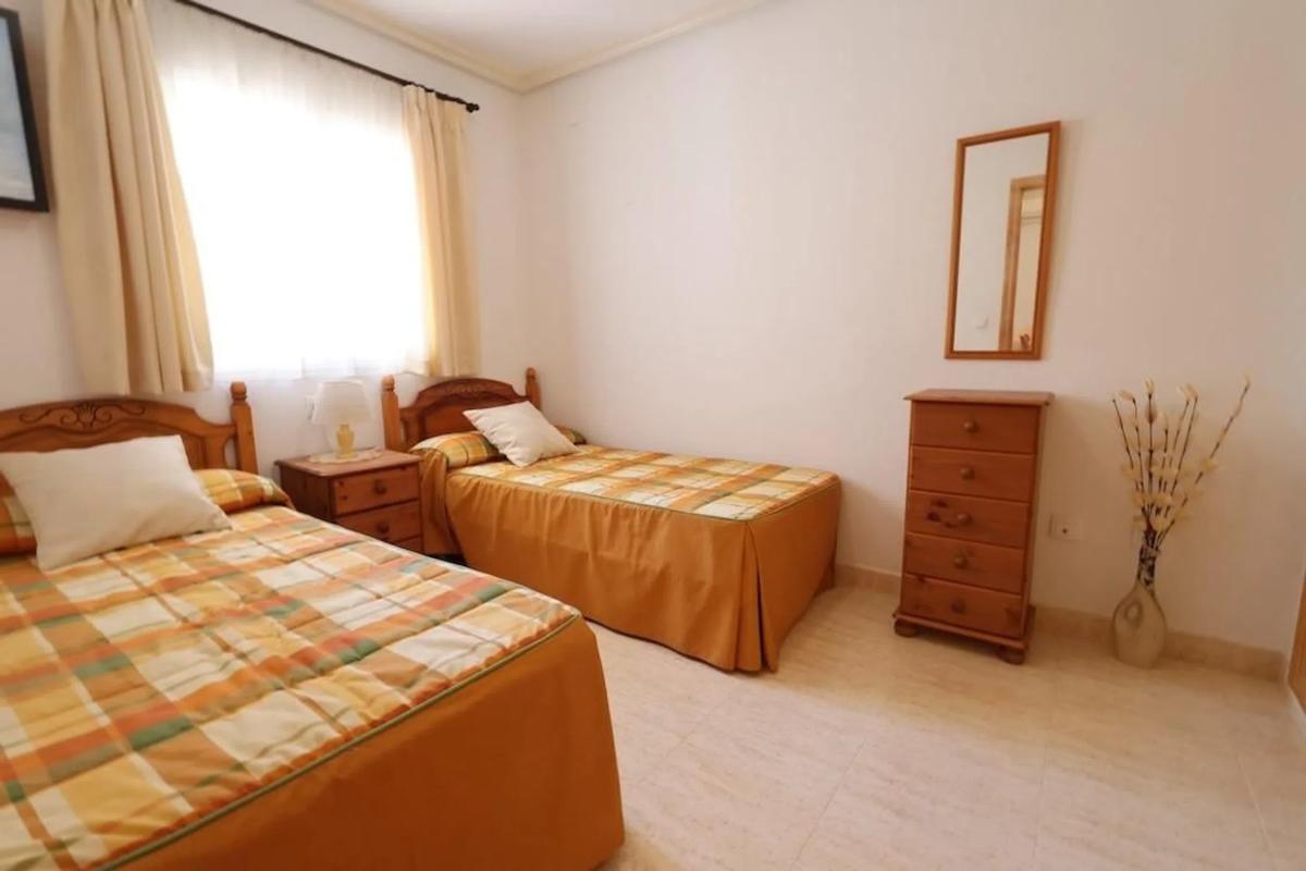 Venta de chalet adosado en  Residencial Zenia Mar VII , Orihuela photo 2