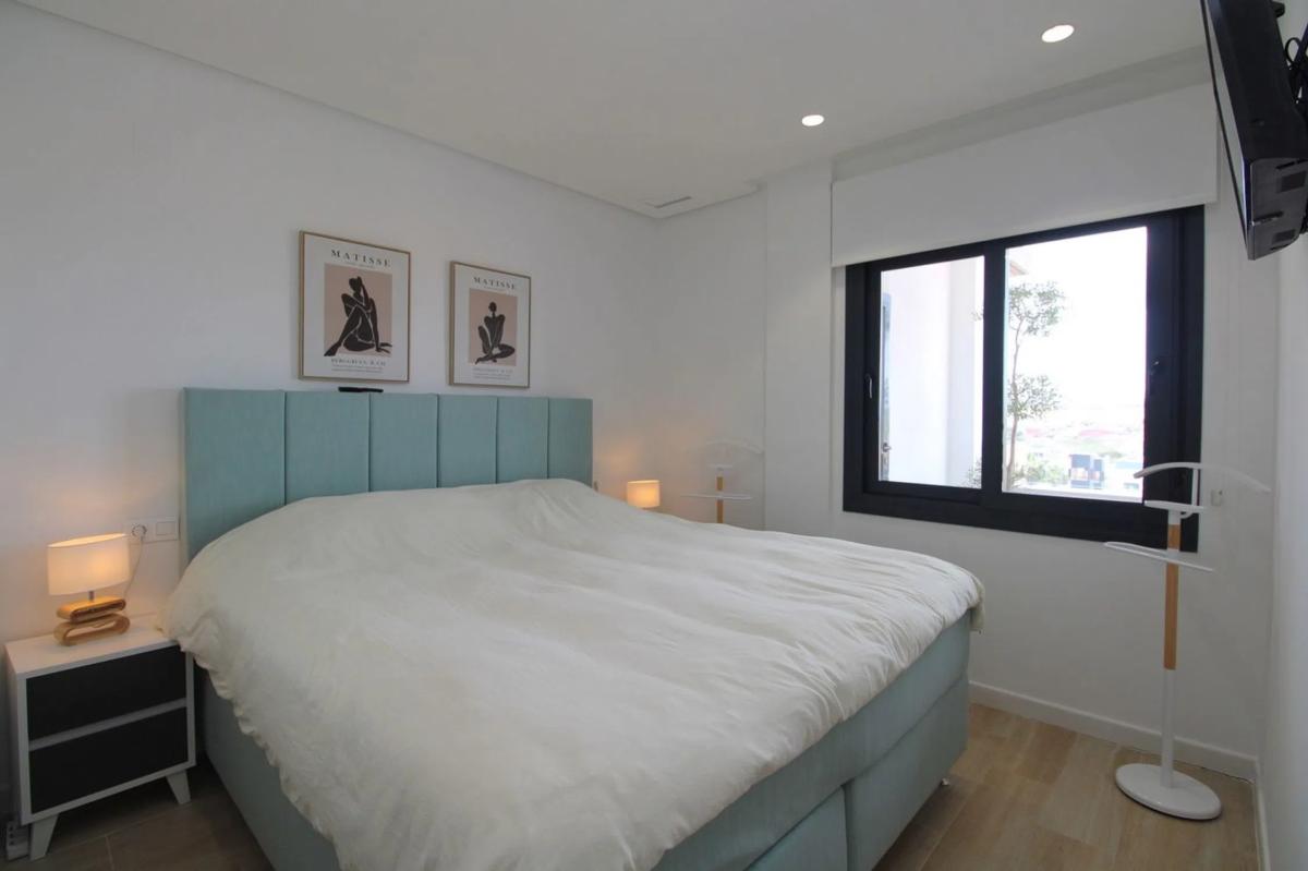 Venta de piso en Barrio Zona Lago - Los Almendros, Orihuela
photo 3