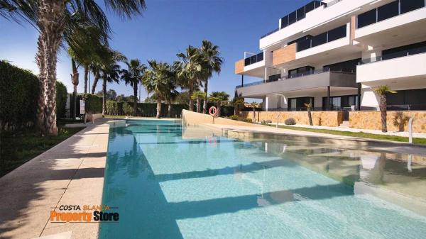 Venta de piso en Barrio Zona Lago - Los Almendros, Orihuela
 photo 1