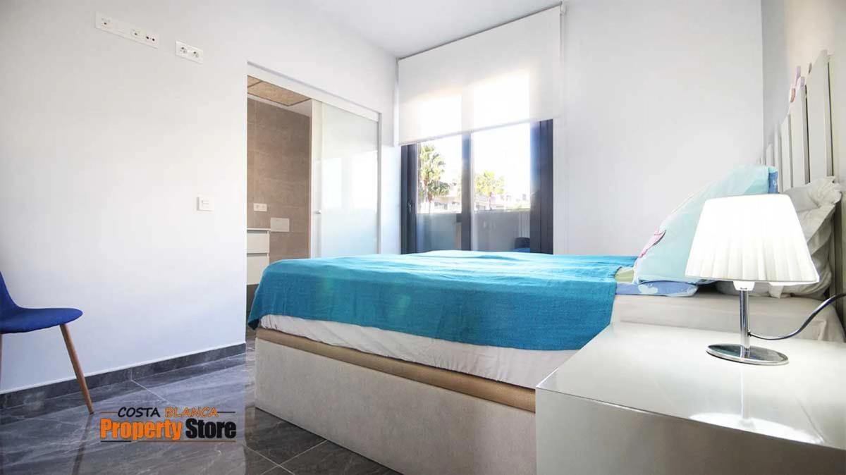 Venta de piso en Barrio Zona Lago - Los Almendros, Orihuela
 photo 3