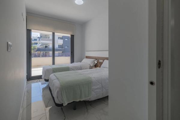Venta de piso en Calle Lagos de Covadonga s/n, Orihuela
 photo 4