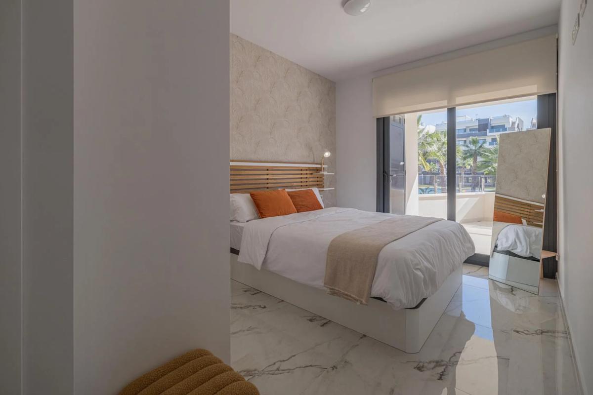 Venta de piso en Calle Lagos de Covadonga s/n, Orihuela
photo 5