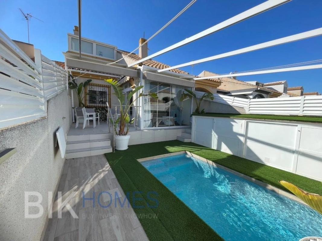 Venta de chalet independiente en Calle Remo, Pilar de la Horadada
photo 1