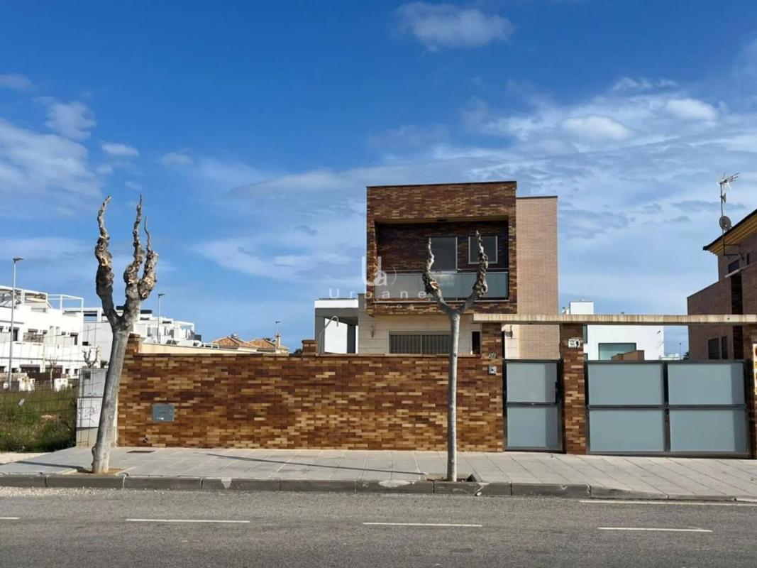 Sprzedaż niezależnego domku jednorodzinnego w Avenida Costa Blanca, Pilar de la Horadada photo 2