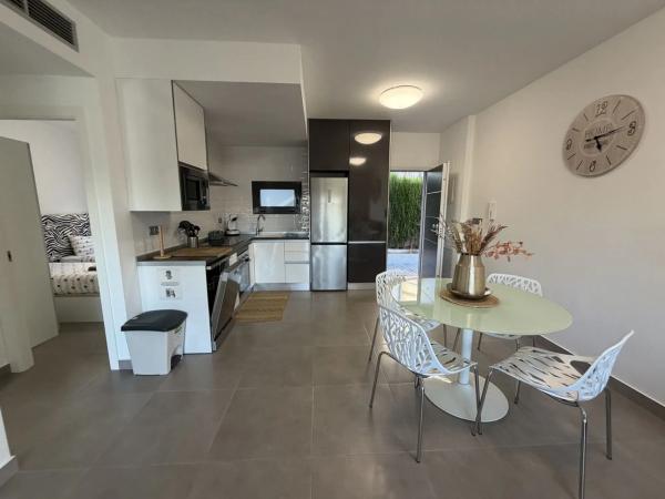 Sale of flat in Zona Pueblo, Pilar de la Horadada
thumbnail 2