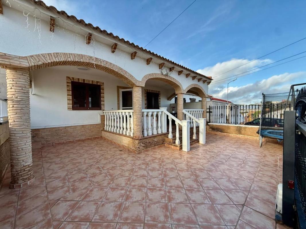 Sale of independent chalet in Barrio Cañada Praez, Pilar de la Horadada
photo 2