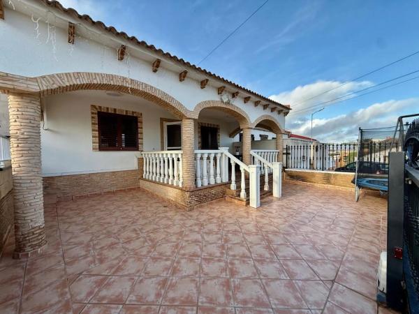Casa independiente en Barrio Cañada Praez thumbnail 1