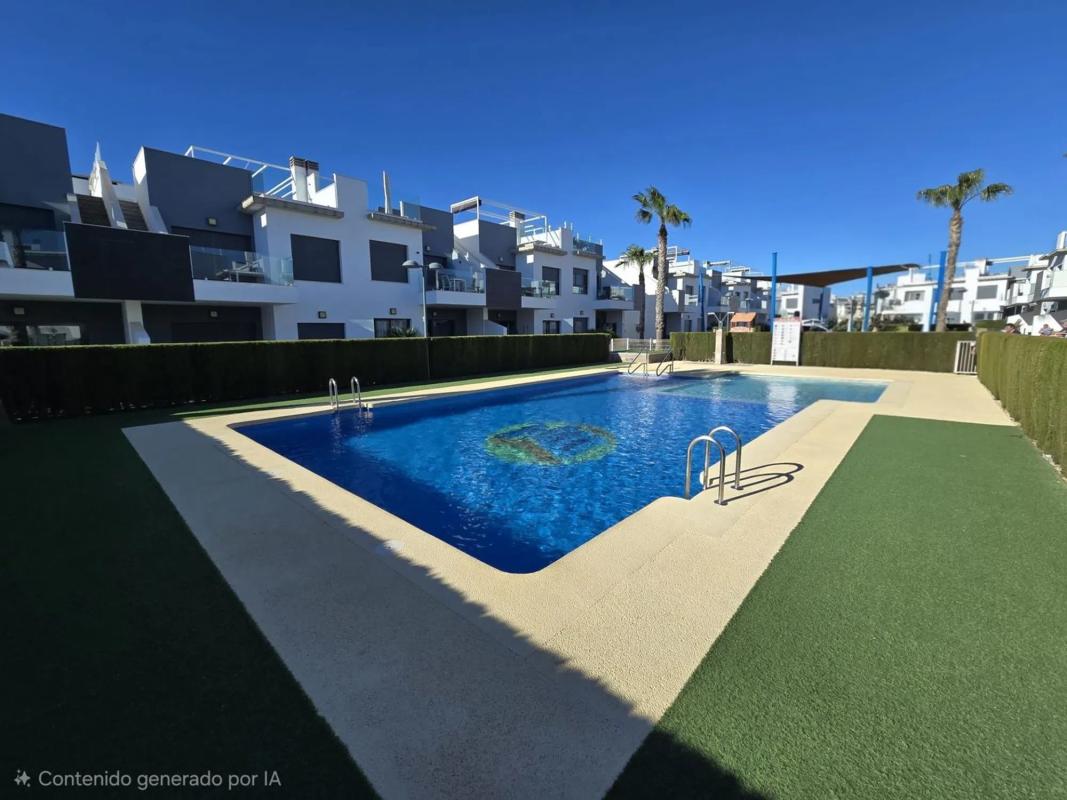 Sale of townhouse in Calle Comunidad Madrileña , Pilar de la Horadada photo 1