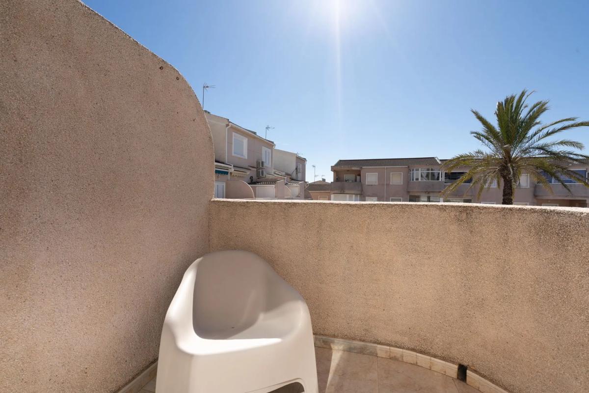 Venta de chalet adosado en  Urbanisason Mil P Vistamar , Pilar de la Horadada photo 4