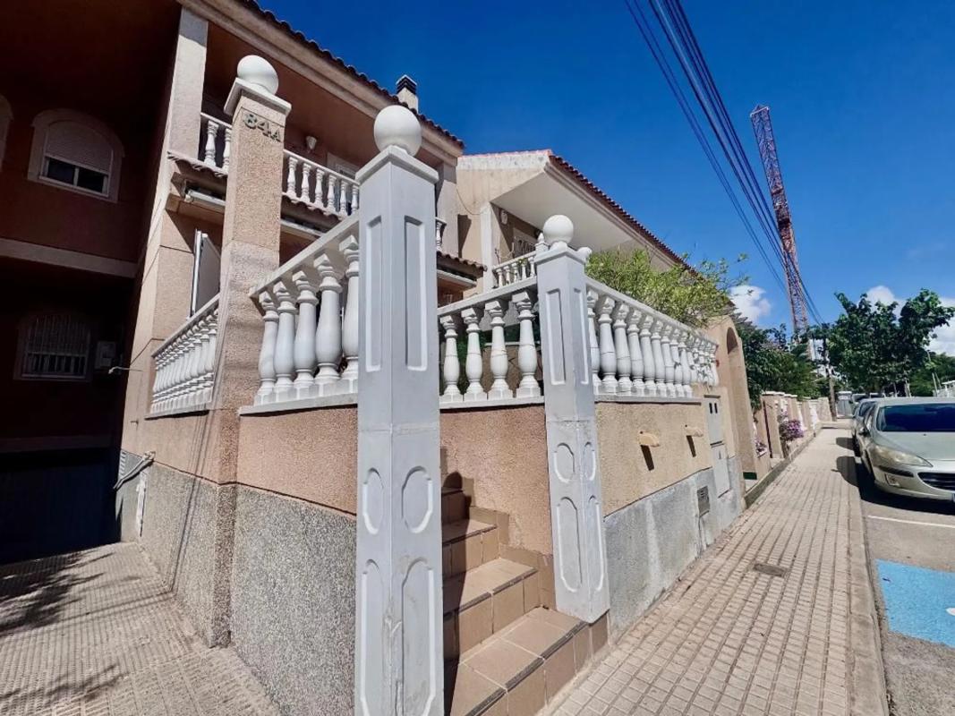 Sale of townhouse in Torre de la Horadada , Pilar de la Horadada photo 2