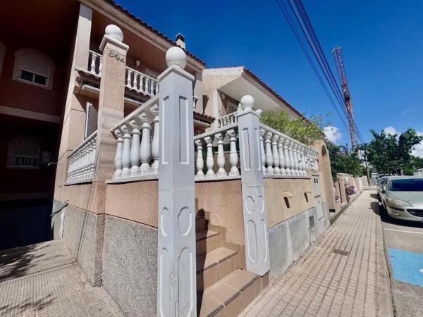 Chalet adosado thumbnail 1