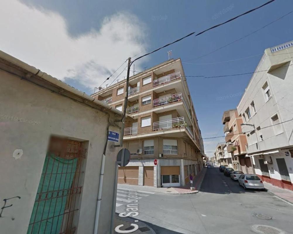 Sprzedaż mieszkania w Calle Agustín Bertomeu, 17, Rafał
photo 1