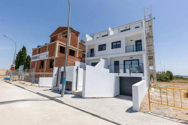 Chalet adosado en calle Sector Sur Residencial, 242 photo 1