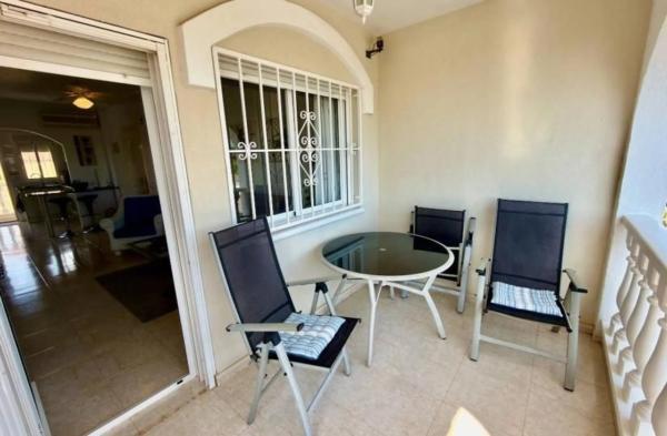 Sale of flat in Barrio Doña Pepa, Rojales
photo 1