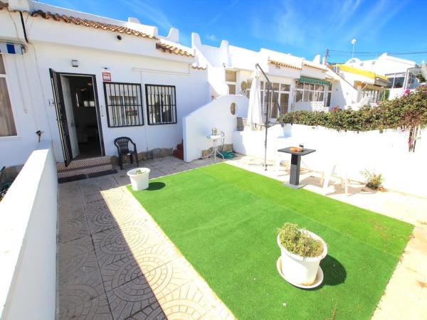 Chalet adosado en calle Sierra de Maria photo 4