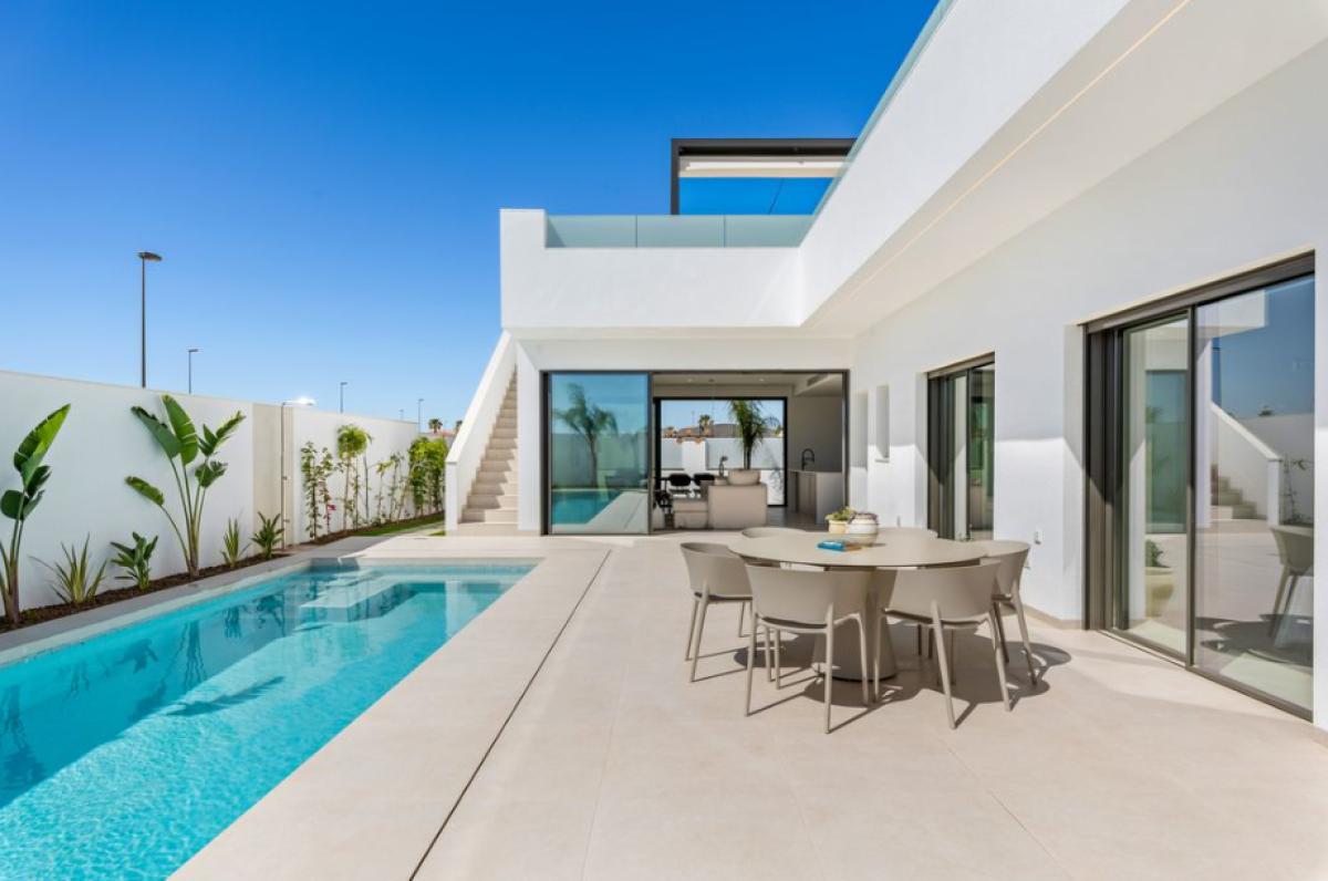 Obra nueva Villas Alejandra XII Serena Golf en Los Alcázares (Revista) photo 3