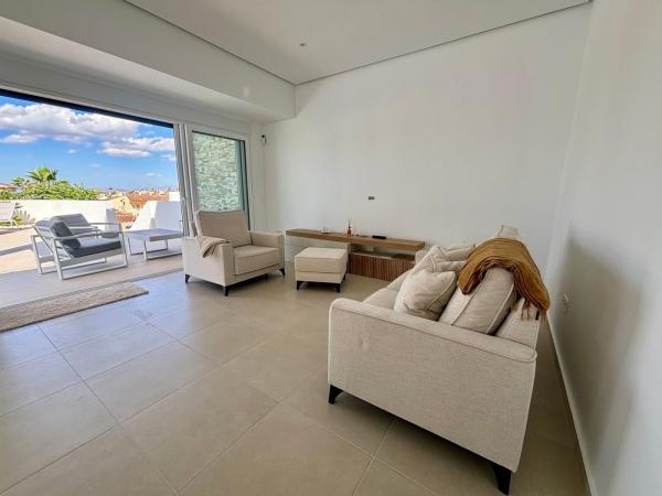 Villa for sale in , Rojales thumbnail 2