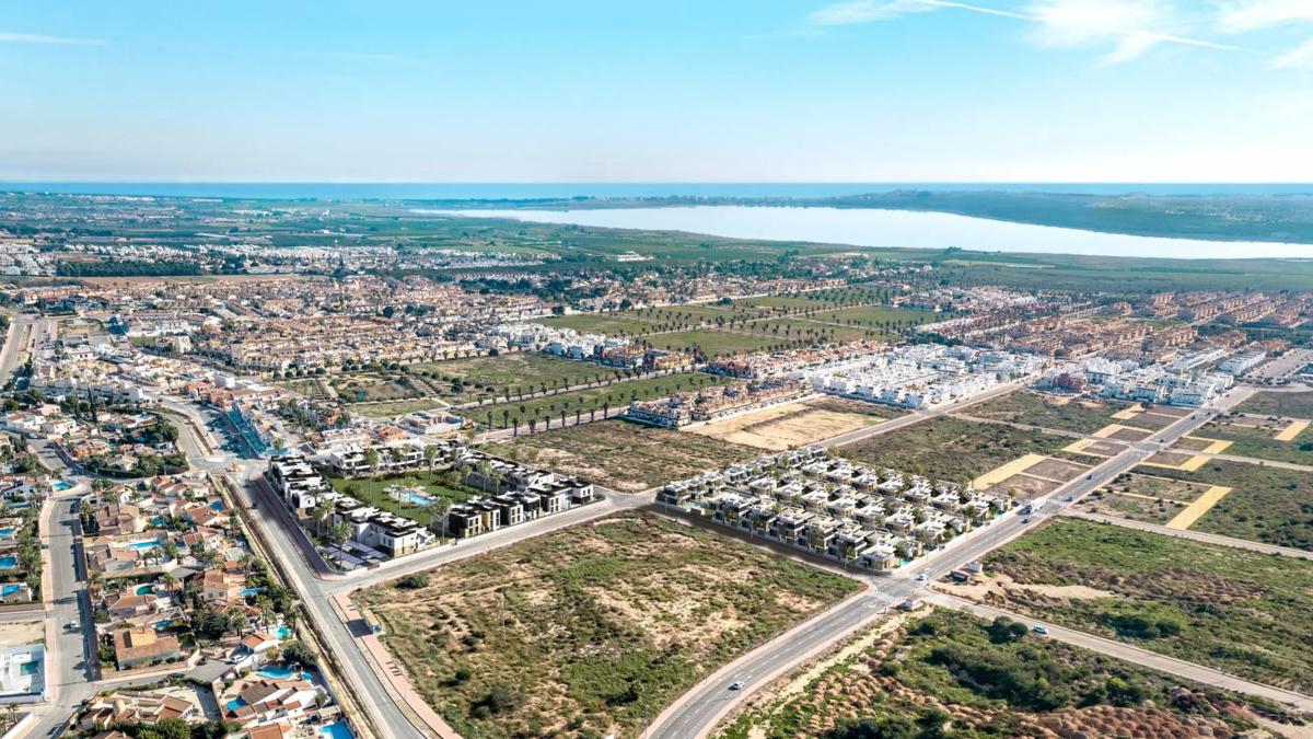 Obra nueva Avenida Jerez de la Frontera s/n en Rojales (Revista) photo 5