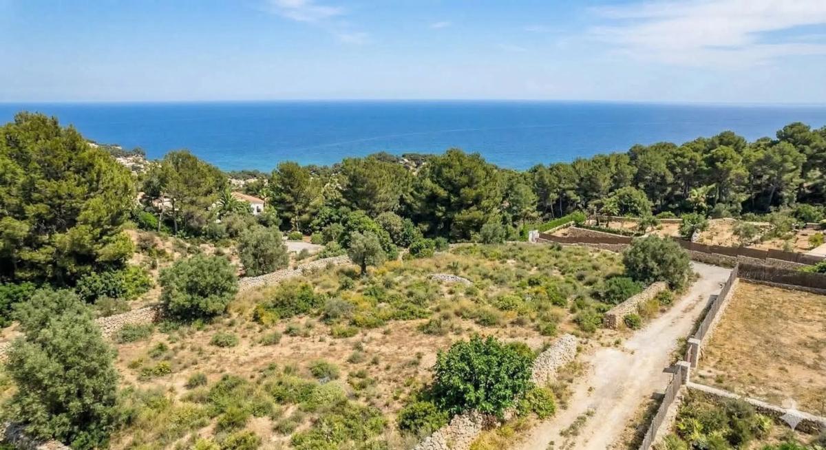Terreno en venta en Pedreguer, Alicante photo 1