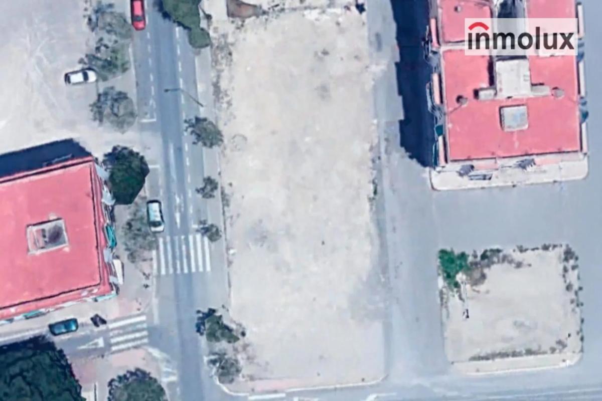 Terreno en venta en Alicante / Alacant, Alicante photo 3