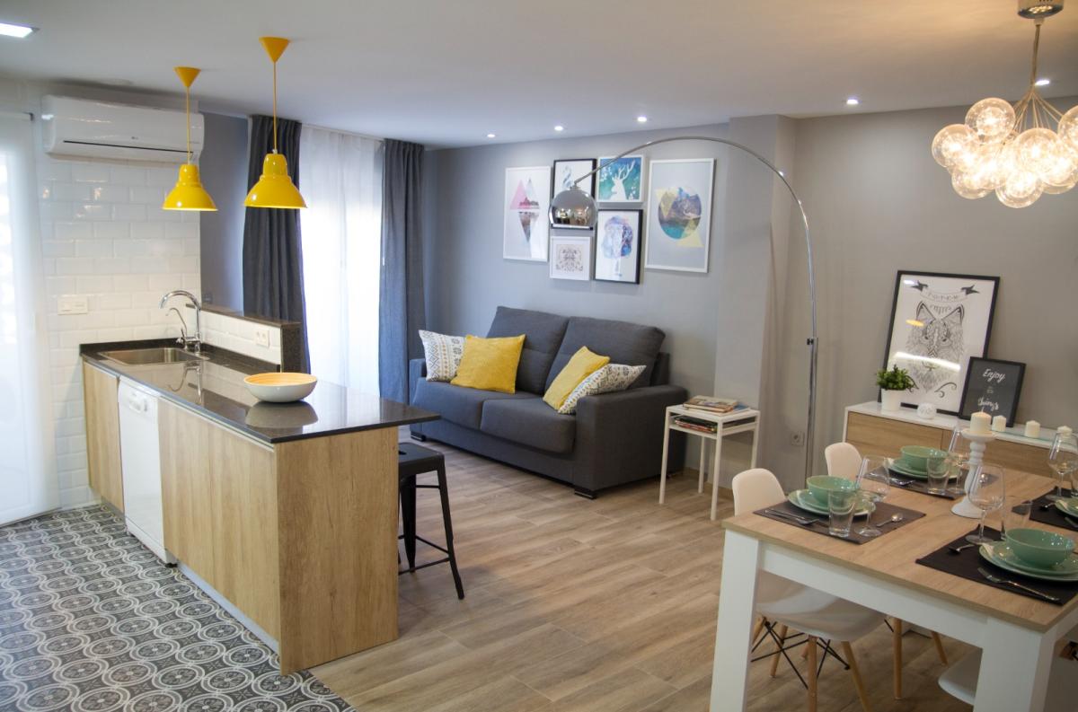 Venta de piso en Calle Pedreguer, 5, Alicante / Alacant
photo 1