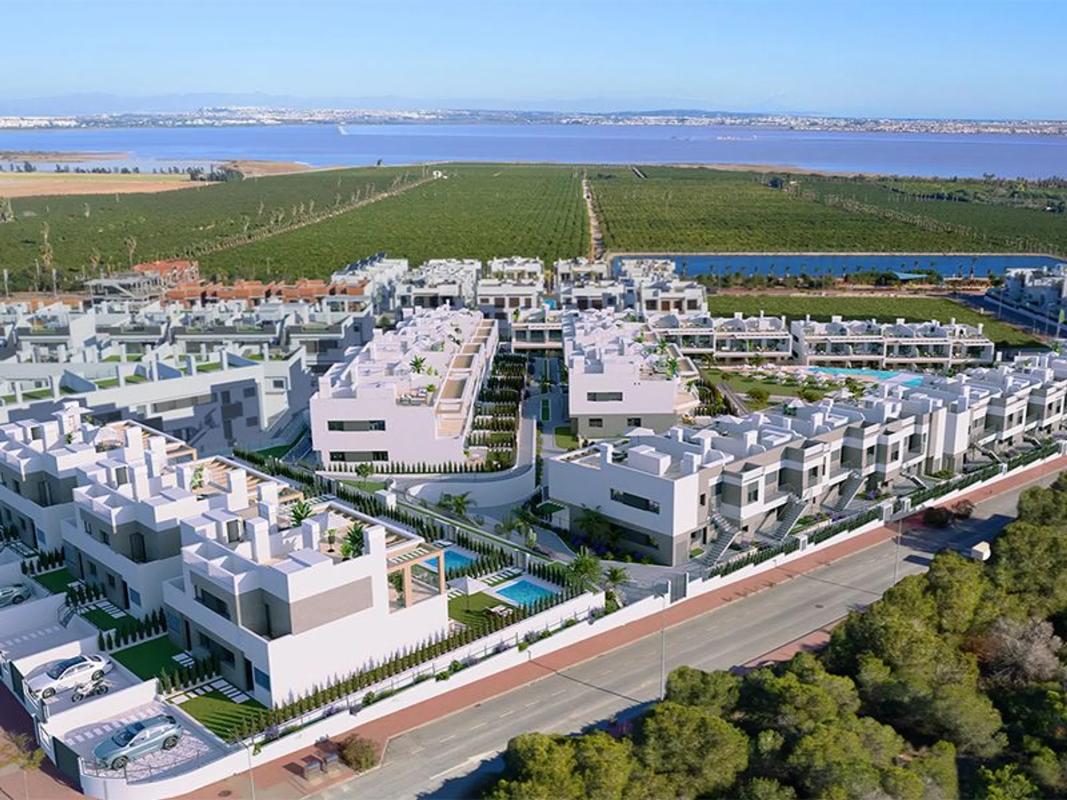 Obra nueva Avenida de Denia, 5 en Torrevieja (Revista) photo 2