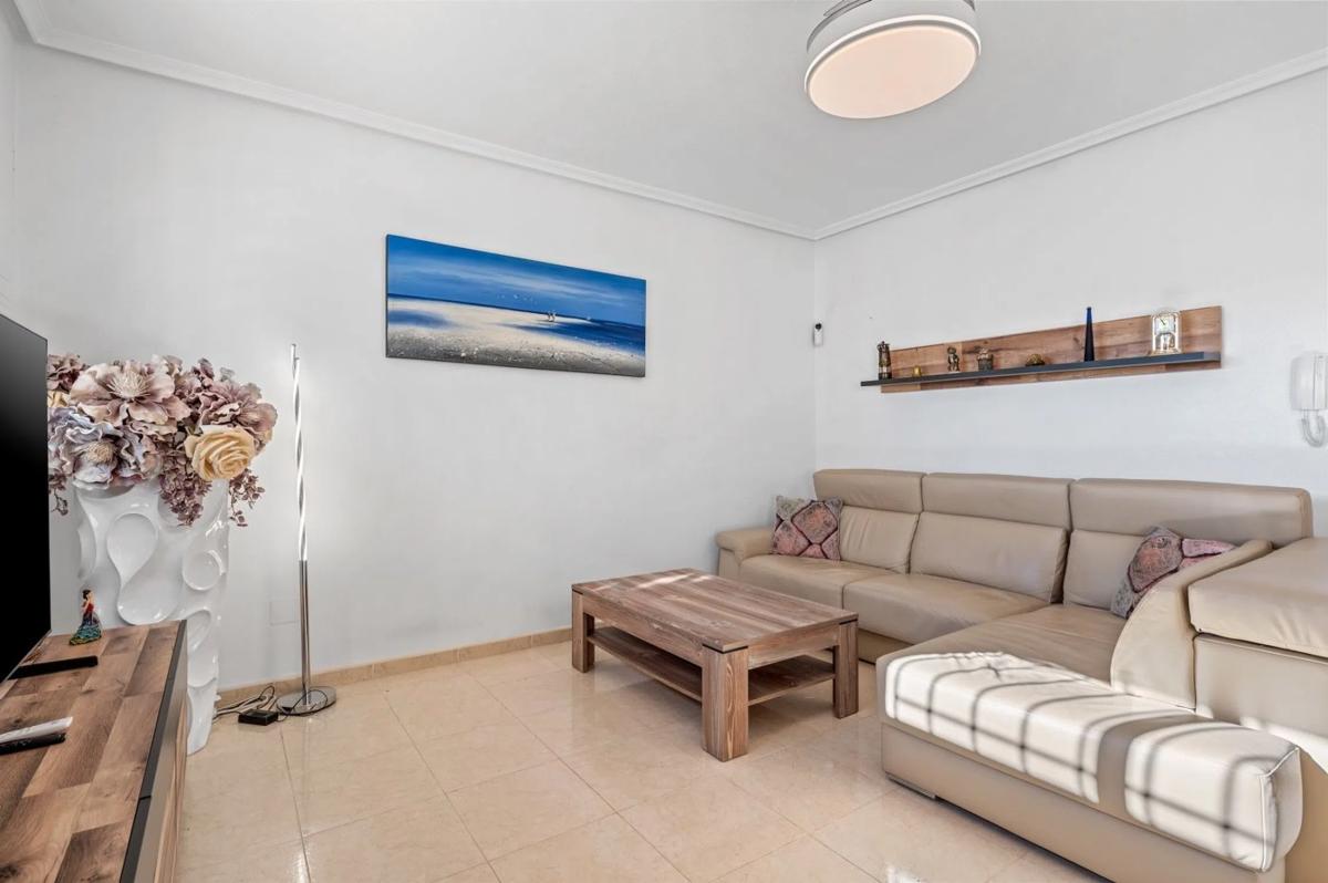 Sale of independent chalet in La Cañada - Los Alcores, San Miguel de Salinas
 photo 2
