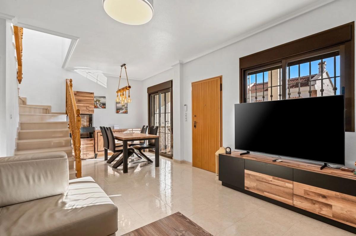 Sale of independent chalet in La Cañada - Los Alcores, San Miguel de Salinas
 photo 5