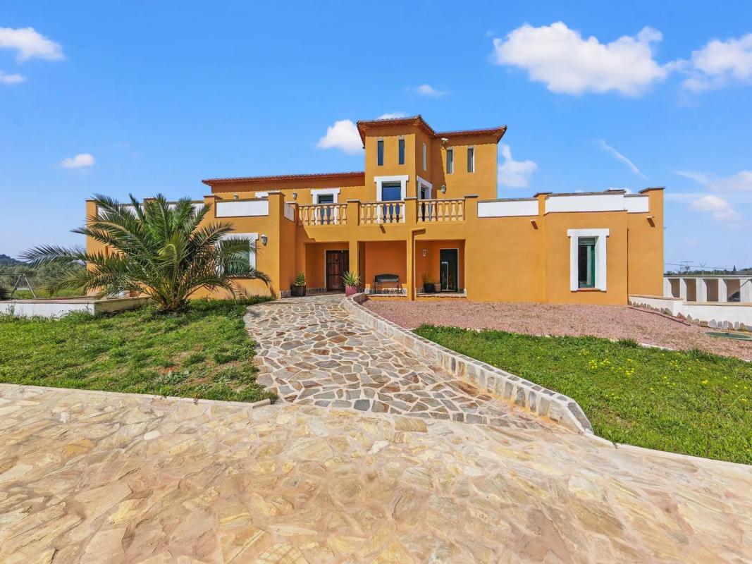 Продажа отдельного шале в Lugar Albardanera, Педрегер photo 1