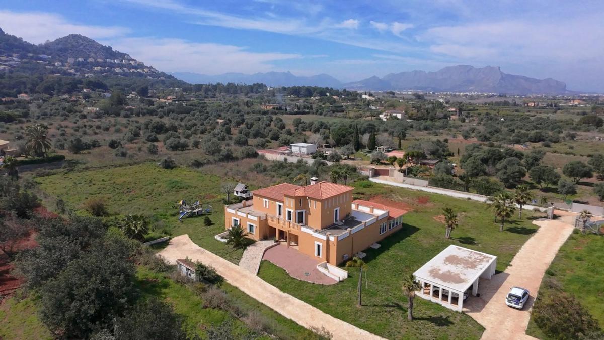Продажа отдельного шале в Lugar Albardanera, Педрегер photo 4