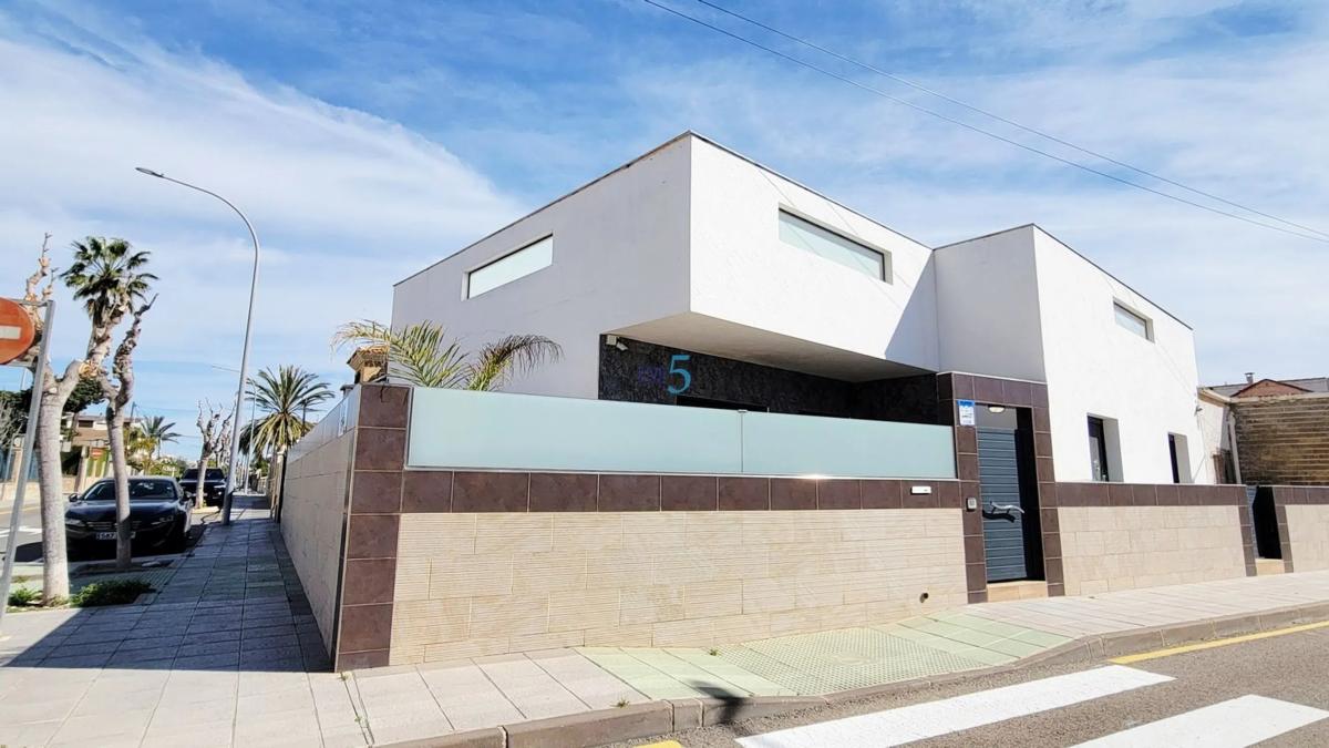 Sale of independent chalet in Torre de la Horadada, Pilar de la Horadada
photo 1
