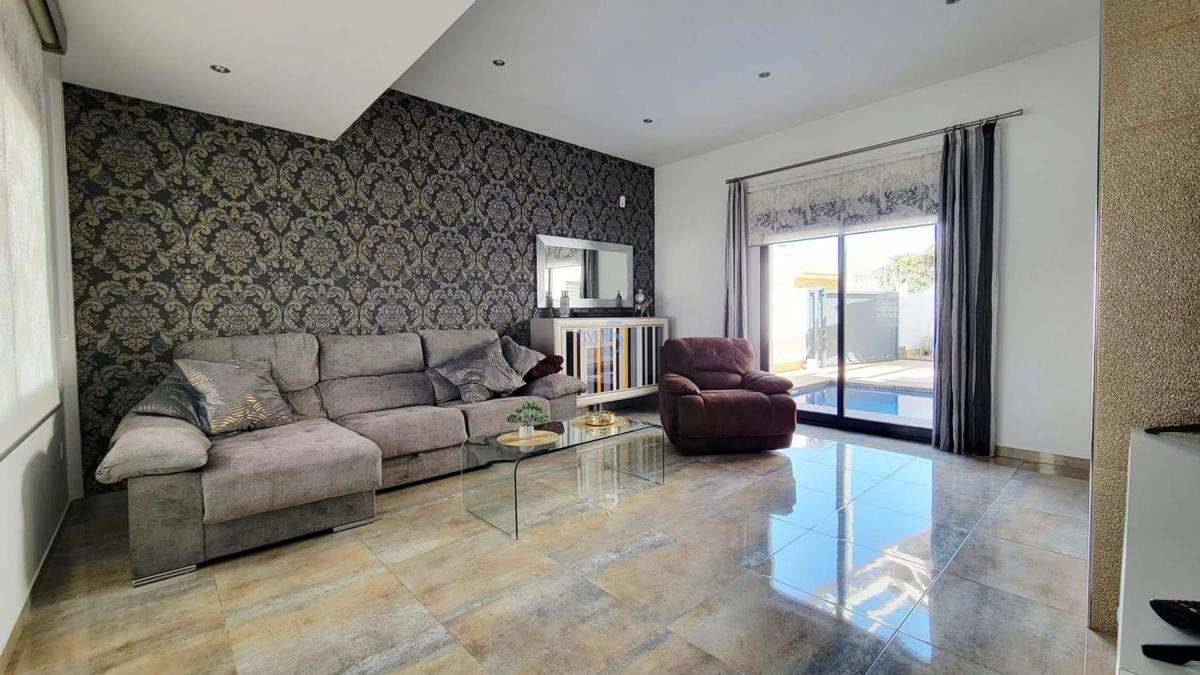 Sale of independent chalet in Torre de la Horadada, Pilar de la Horadada
photo 3