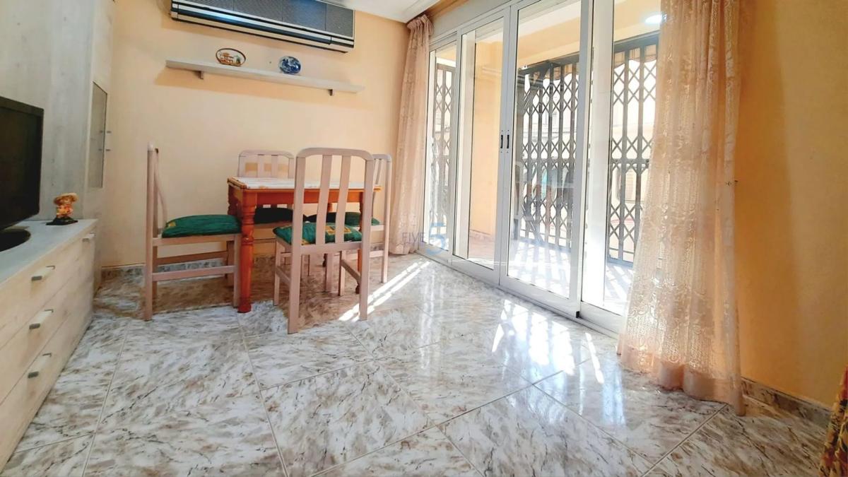 Venta de piso en Barrio Playa de los Locos, Torrevieja
 photo 2