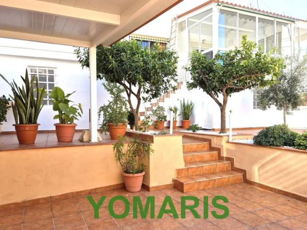 Chalet independiente en venta en Calle Apolo, Alicante / Alacant
photo 1