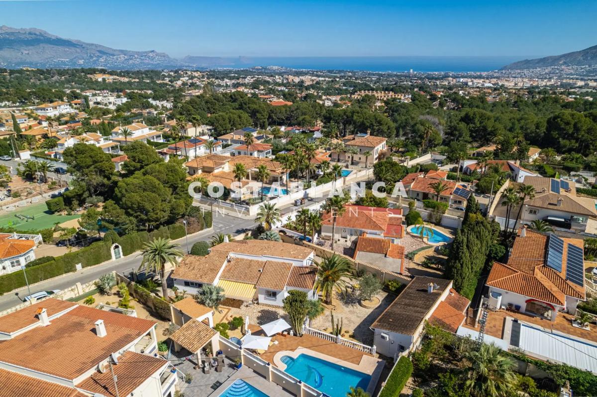 Venta de chalet independiente en Calle Vall de Beneixama, La Nucia
photo 5