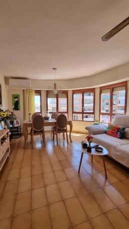 Продажа квартиры на Avenida Pintor Baeza, Аликанте / Алакант
 photo 1