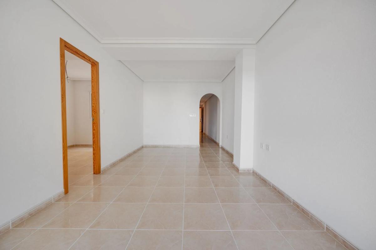 Продажа квартиры на Calle Reina Sofía s/n, Сан-Фульхенсио
photo 3