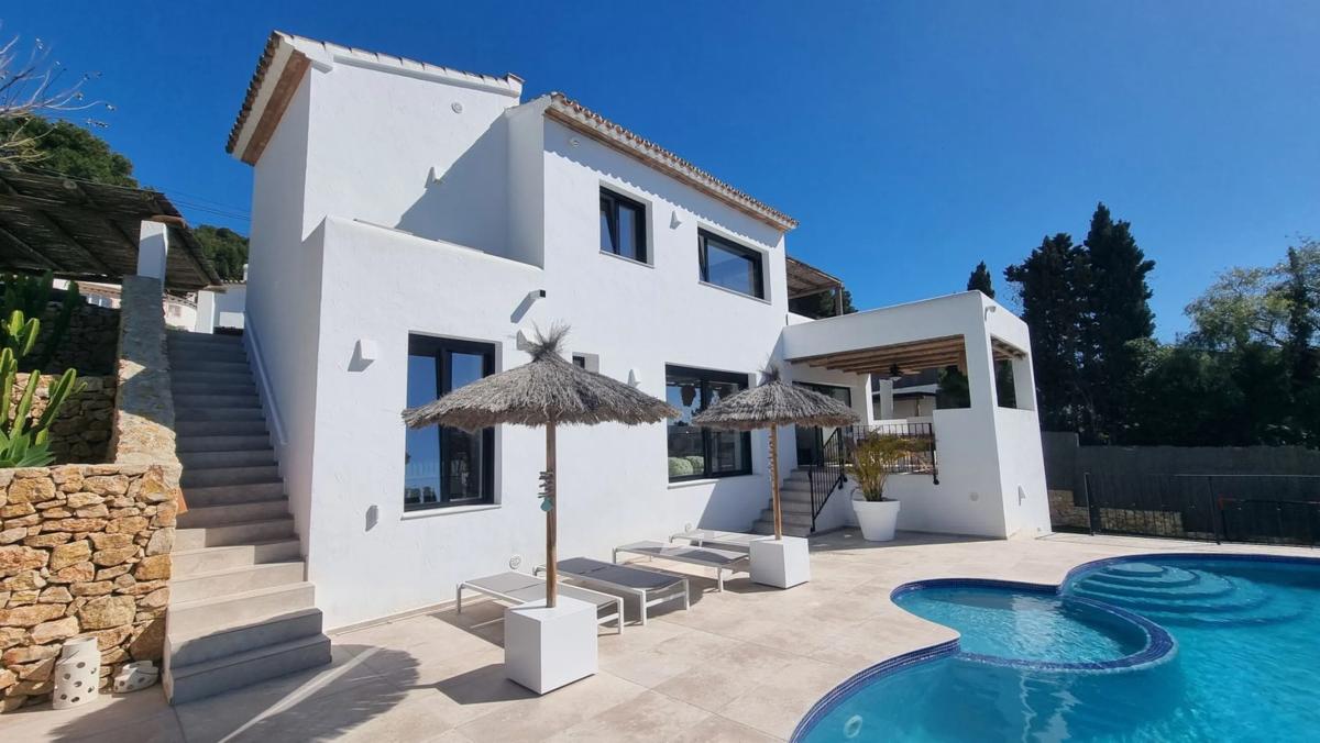 Venta de chalet independiente en Calle Pintor Rembrandt, Moraira
photo 1