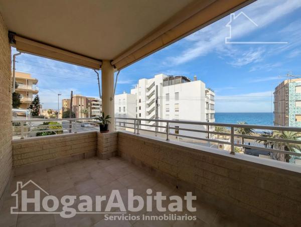 Venta de piso en Calle Islas Baleares, Elche / Elx
photo 1