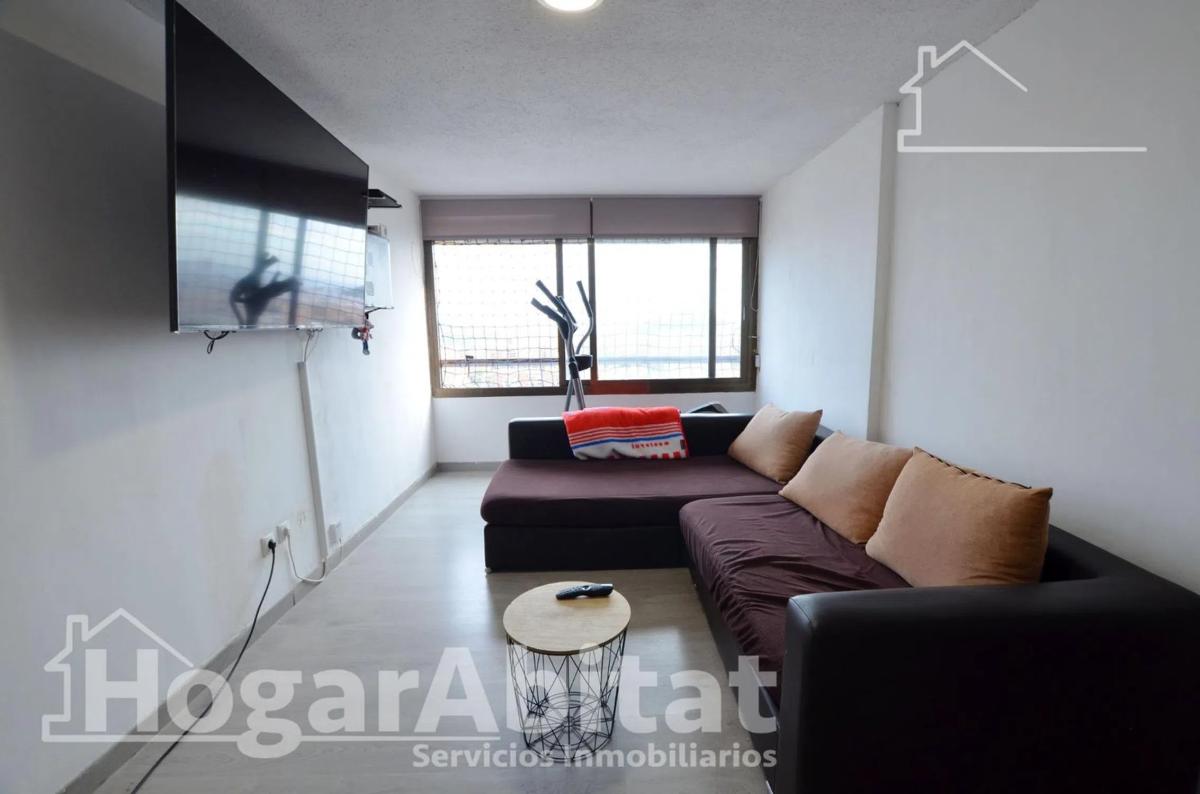 Venta de piso en Calle Pintor Pedro Camacho, Alicante / Alacant
 photo 2