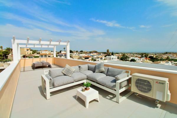 Chalet adosado en Urbanización Blue Lagoon Cl1 photo 1