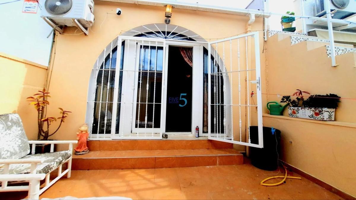 Venta de piso en Barrio La Siesta - El Salado - Torreta, Torrevieja
 photo 5
