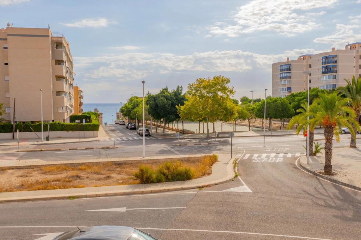 Properties for sale and rent in Spain photo 5