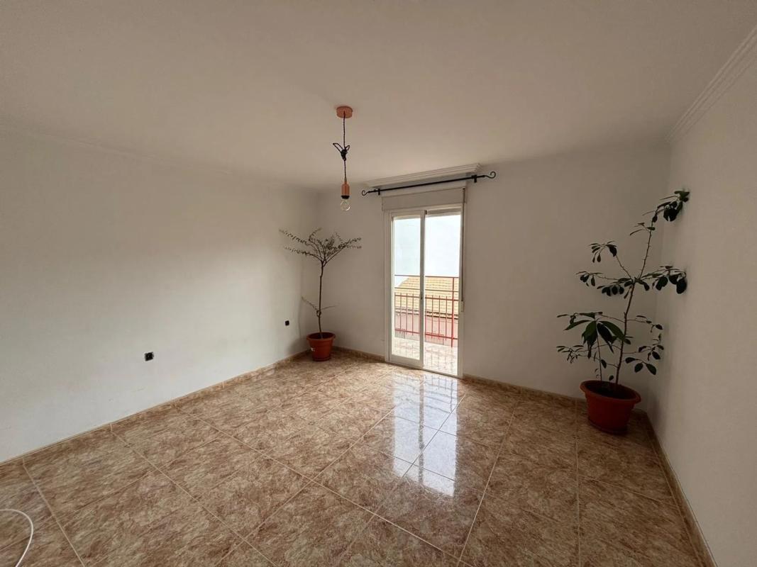 Venta de piso en Barrio Carrús Este, Elche / Elx
photo 1
