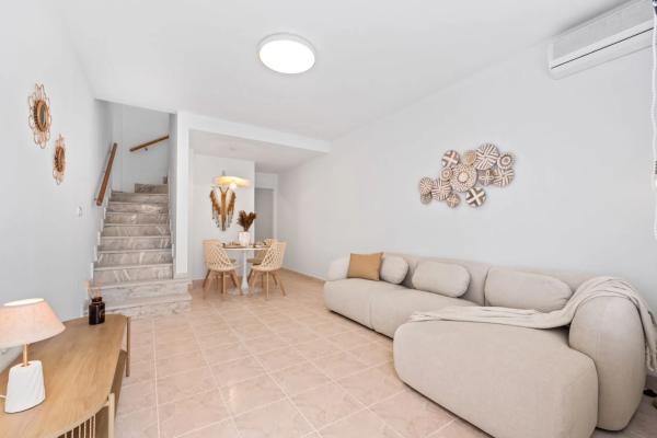 Chalet independiente en venta en Barrio La Florida, Alicante / Alacant
 photo 4