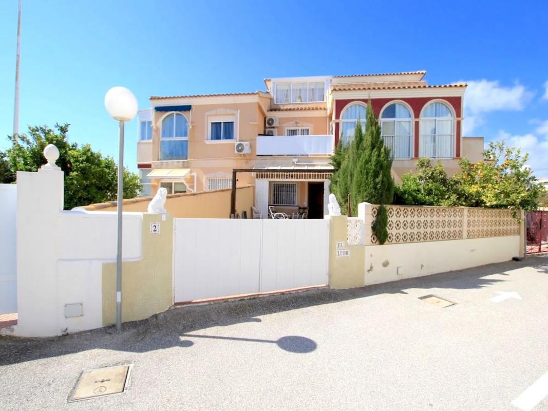Sprzedaż duplexu w Calle de Las Dalias, Orihuela photo 4