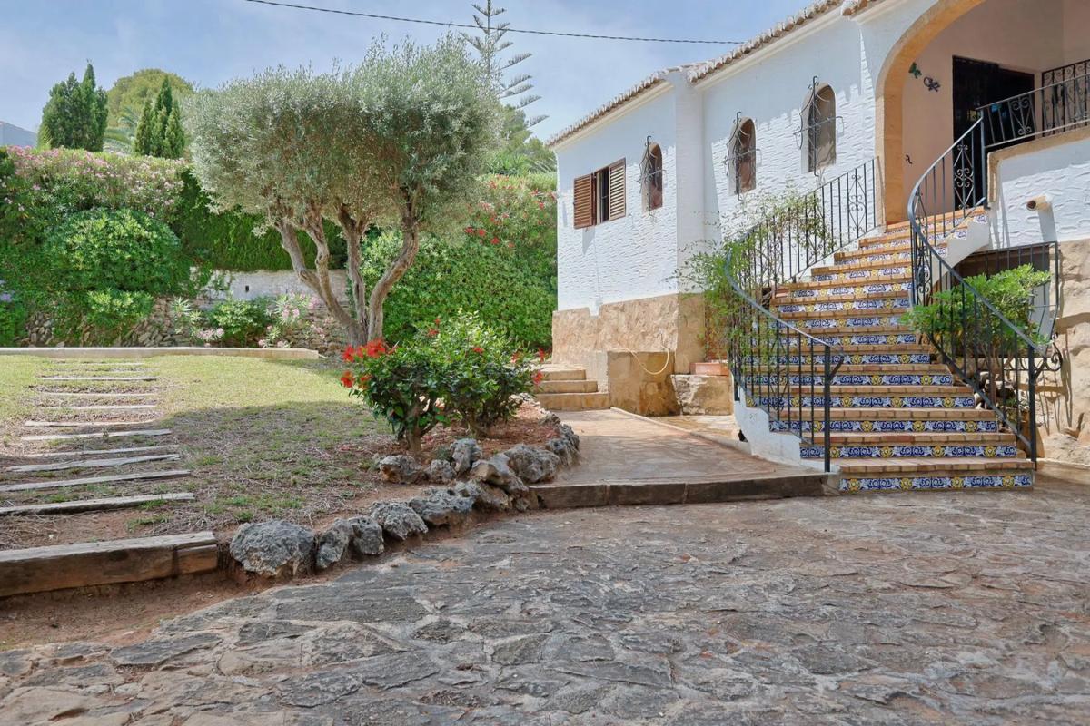 Продажа отдельного шале в Calle de la Orquídea, 6, Хавья/Хабия photo 3