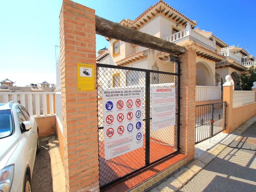 Venta de chalet adosado en  Calle Castillo de la Torre Grosa , Orihuela photo 3